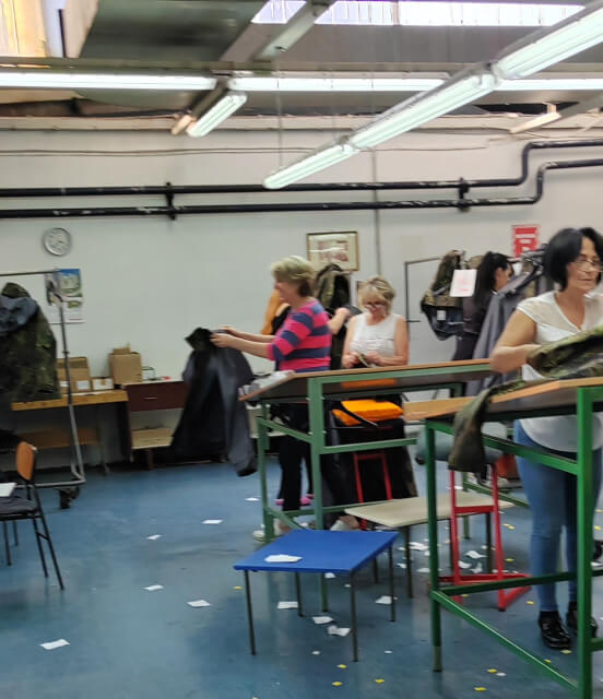 Albiro-woman-rolling-out-material-for-craft-small-1.jpg (1)